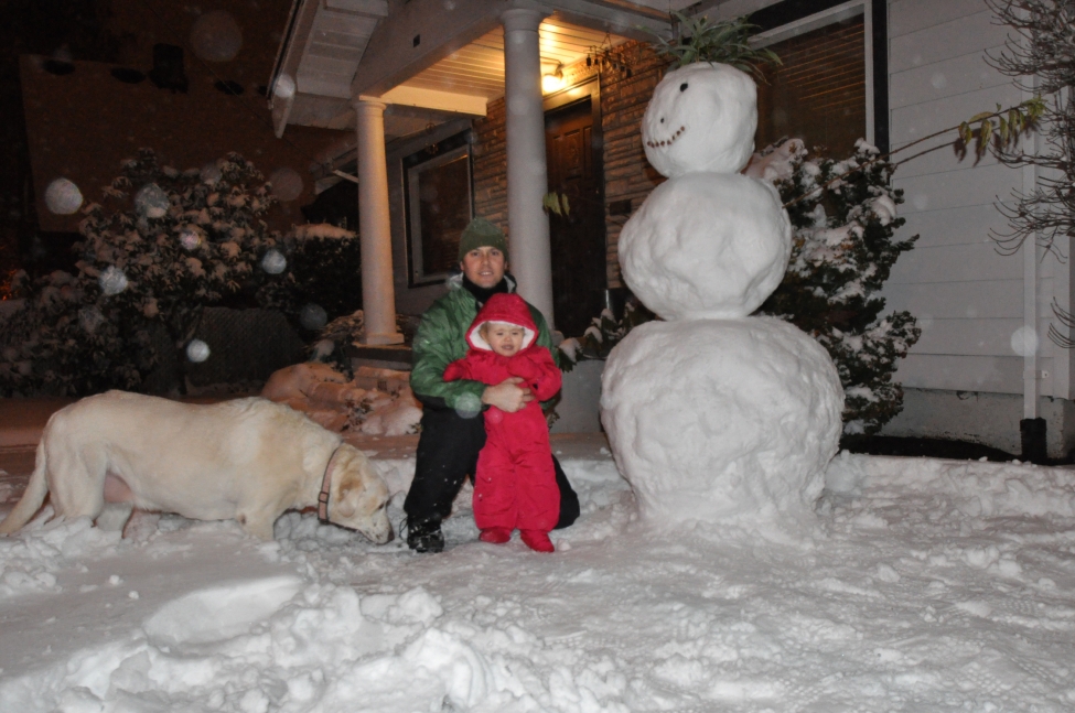 My first snowman. I paid it little attention.